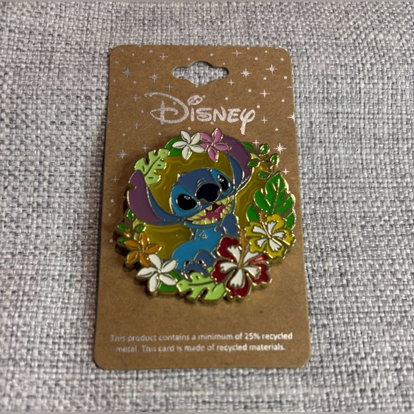 Disney Lilo & Stitch Floral Circle Stitch Portrait Enamel Pin - Picture 2 of 3